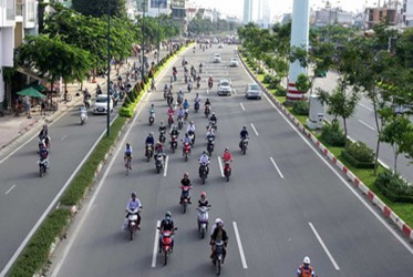 Ý nghĩa vạch kẻ đường vàng, trắng – nhiều tài xế còn mơ hồ